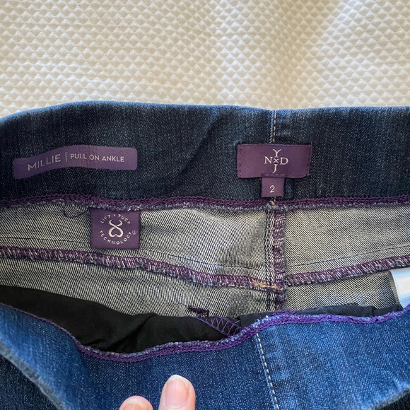 NYDJ Millie pull on ankle jeans. Size 2 - Picture 3 of 4